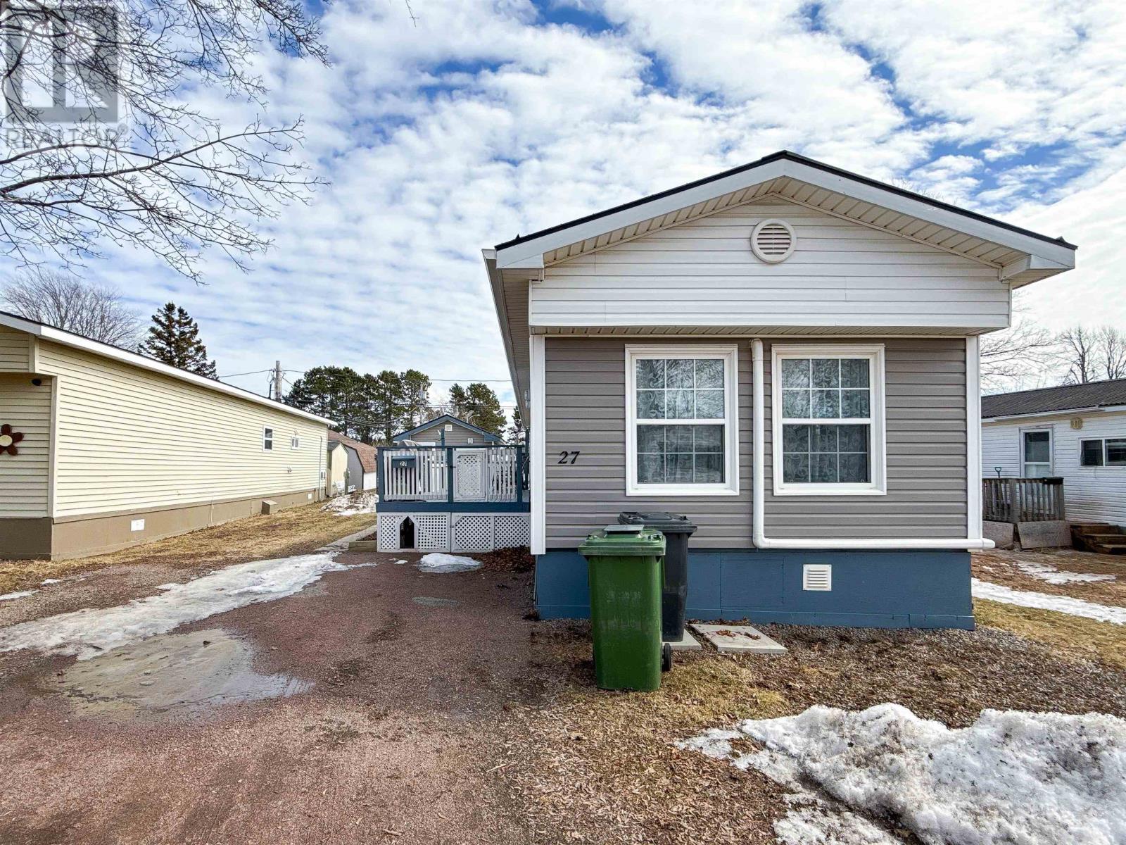 27 Linkletter Estates, Summerside, Prince Edward Island  C1N 4B2 - Photo 1 - 202619530