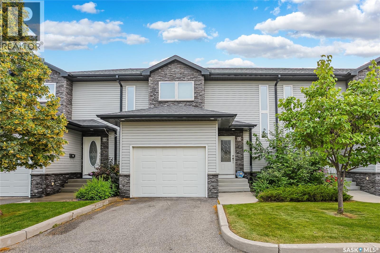 13 547 East Hampton Boulevard, Saskatoon, Saskatchewan  S7R 0H8 - Photo 1 - SK044370