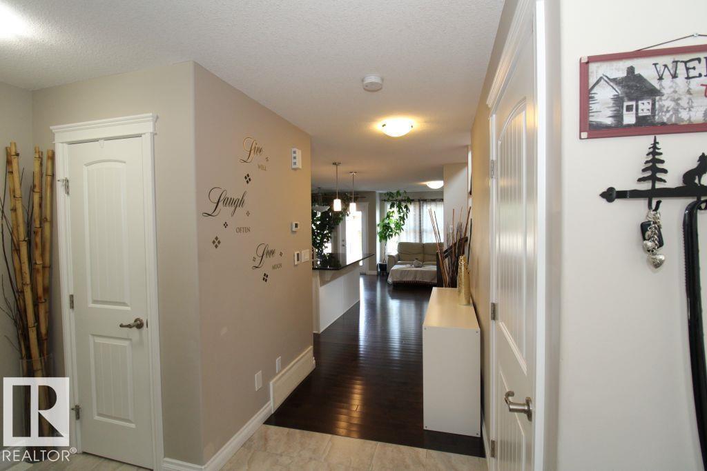 3048 Harvey Cr NW, Edmonton, Alberta  T6M 0N4 - Photo 4 - E4502029
