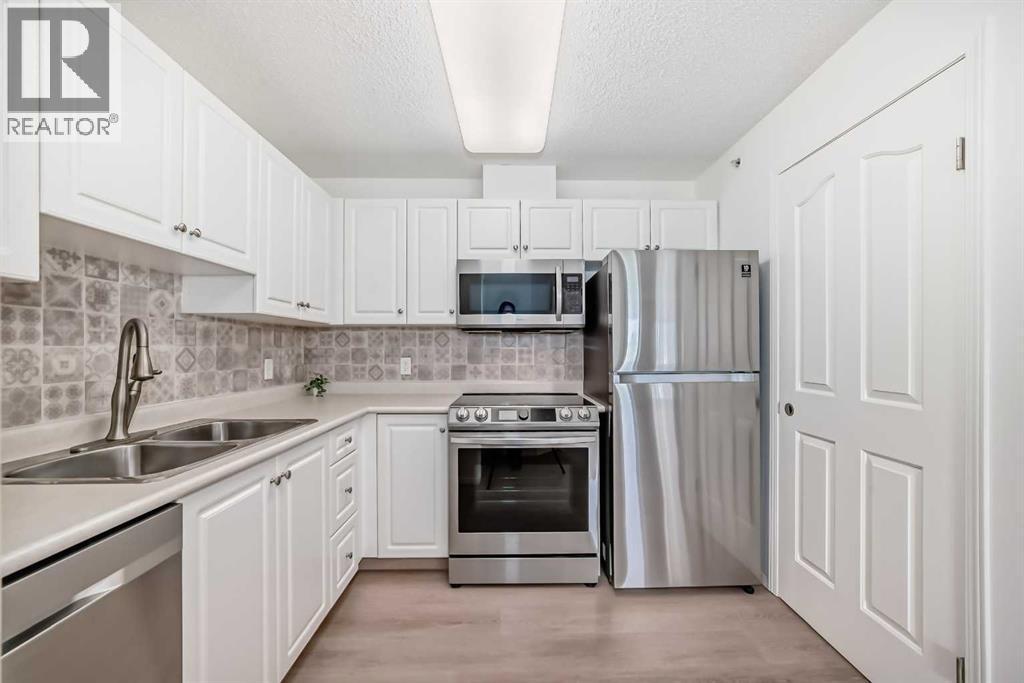 412, 5000 Somervale Court SW, Calgary, Alberta  T2Y 4M1 - Photo 6 - A2314389