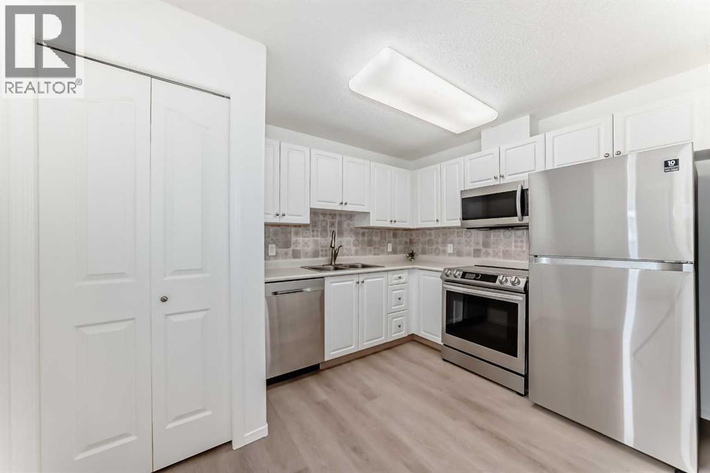 412, 5000 Somervale Court SW, Calgary, Alberta  T2Y 4M1 - Photo 5 - A2314389