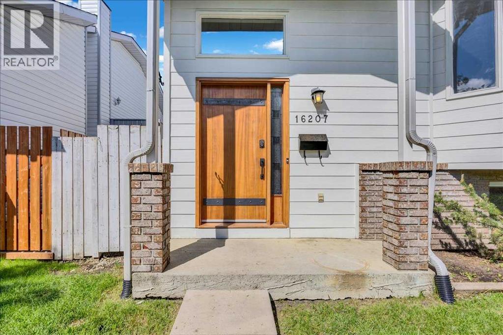 16207 Shawfield Drive SW, Calgary, Alberta  t2y 2v7 - Photo 2 - A2317031