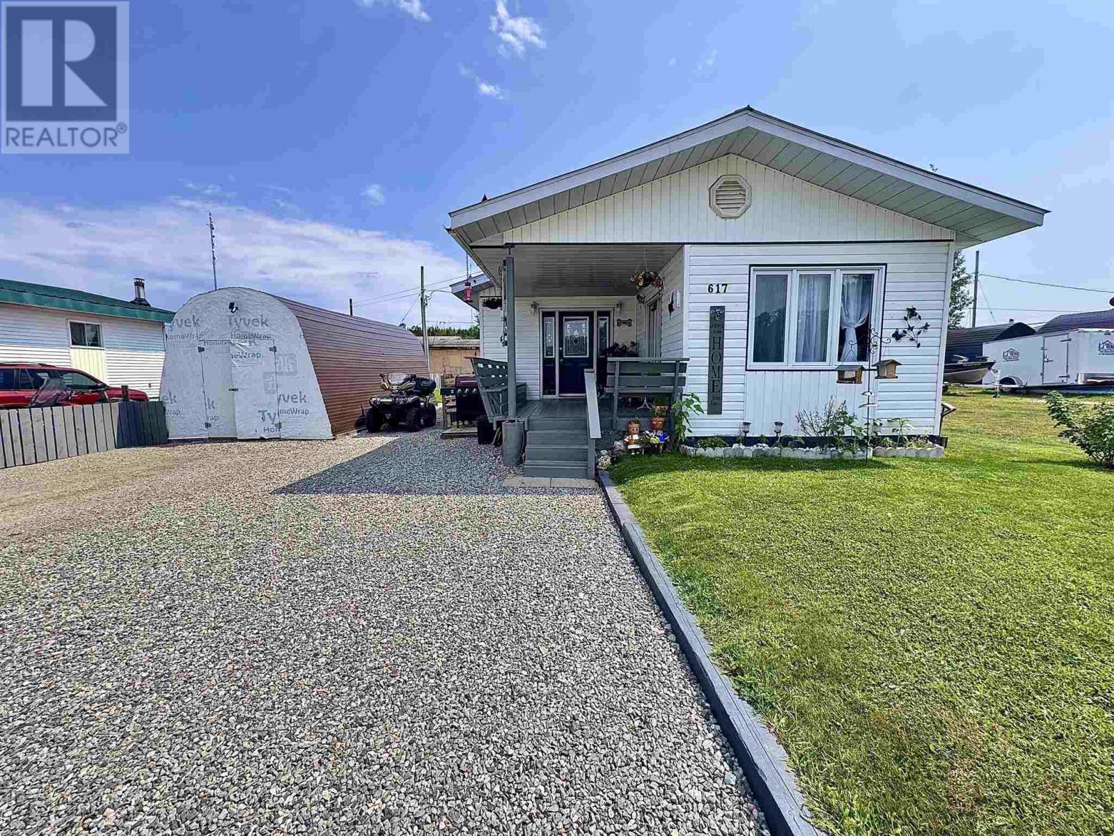 617 Des Noisettes RUE, Dubreuiville, Ontario