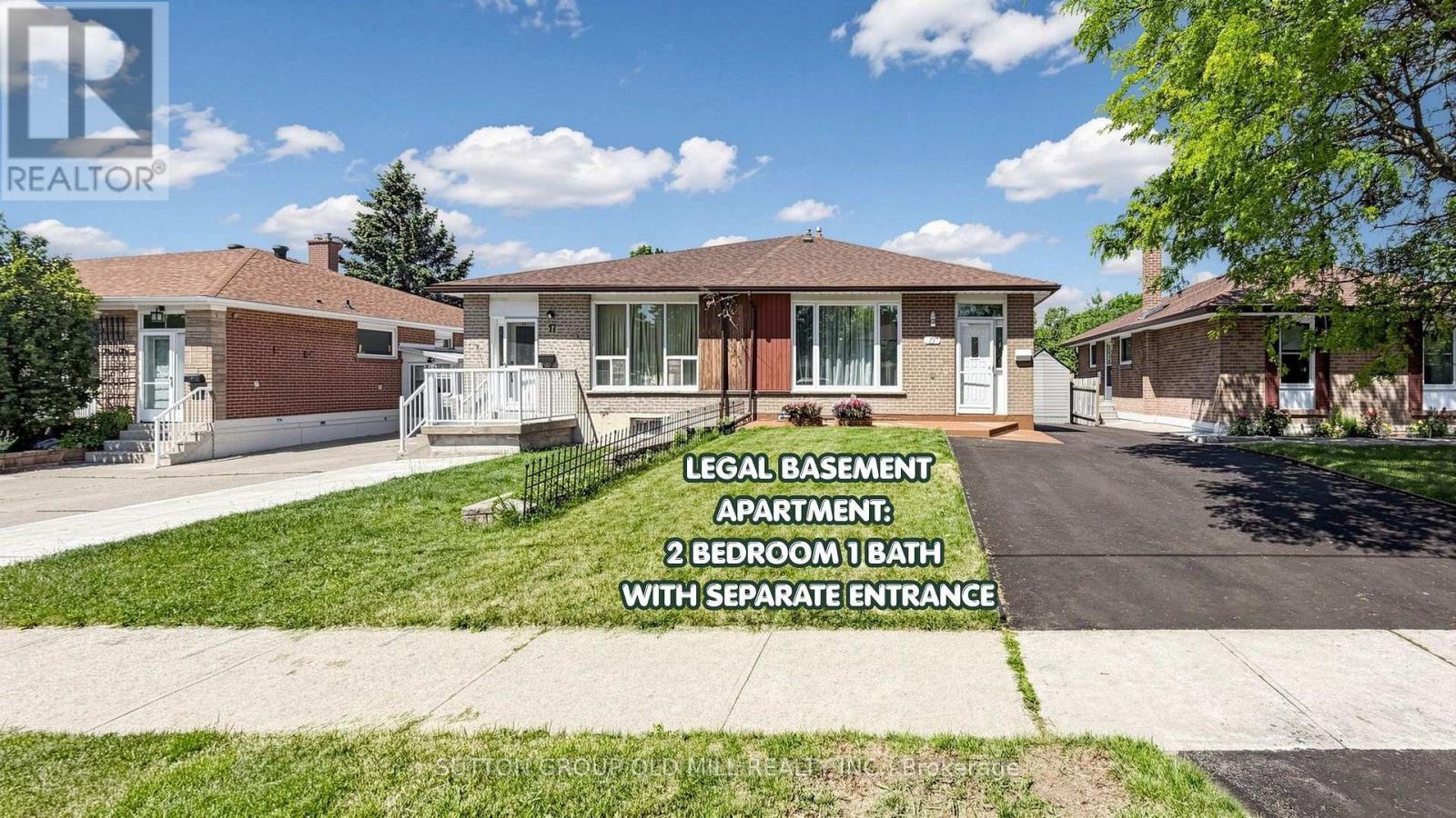19 ASCOT AVENUE, Brampton, Ontario