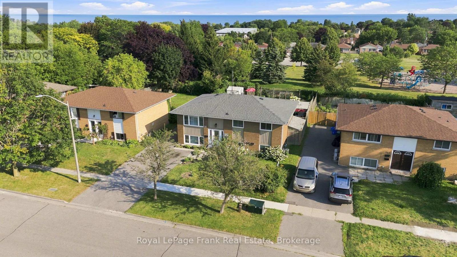 317 Dwight Avenue, Oshawa, Ontario L1J 1K8 - Photo 2 - E13636074