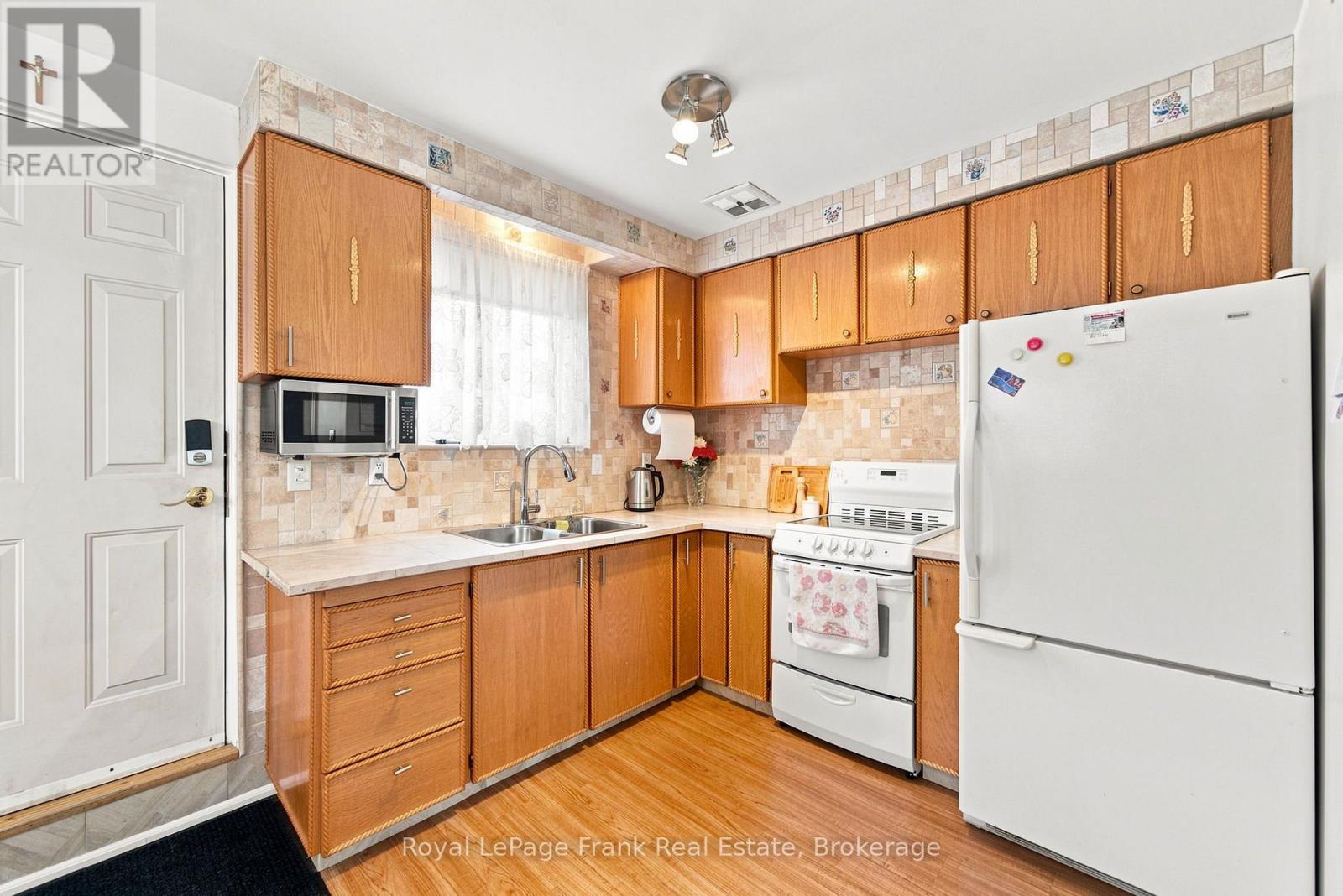 317 Dwight Avenue, Oshawa, Ontario L1J 1K8 - Photo 28 - E13636074