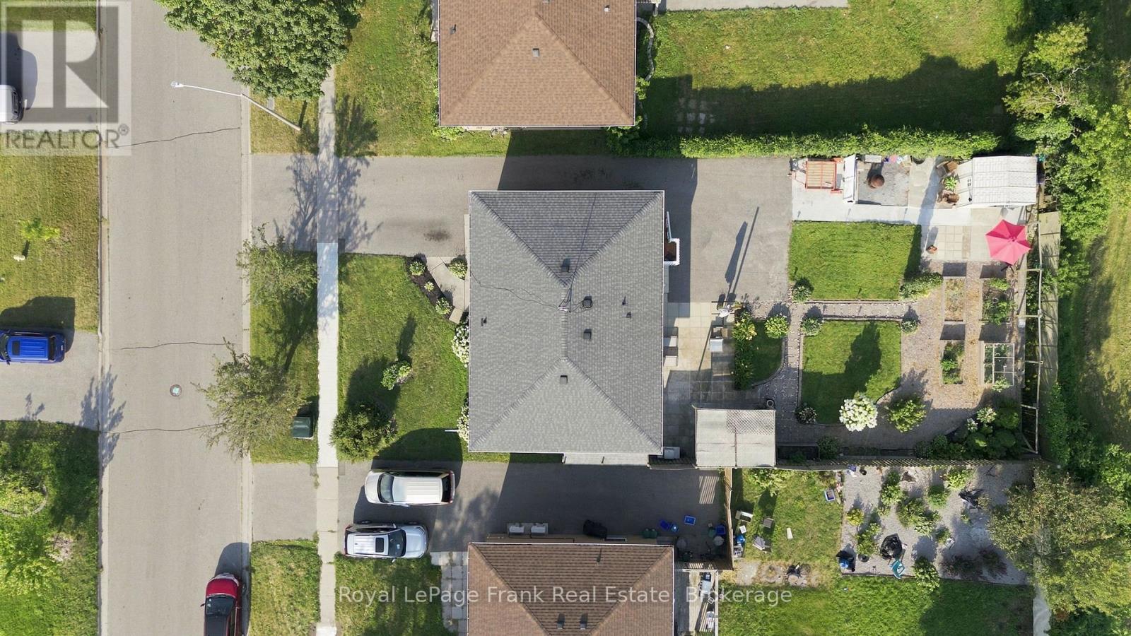 317 Dwight Avenue, Oshawa, Ontario L1J 1K8 - Photo 5 - E13636074