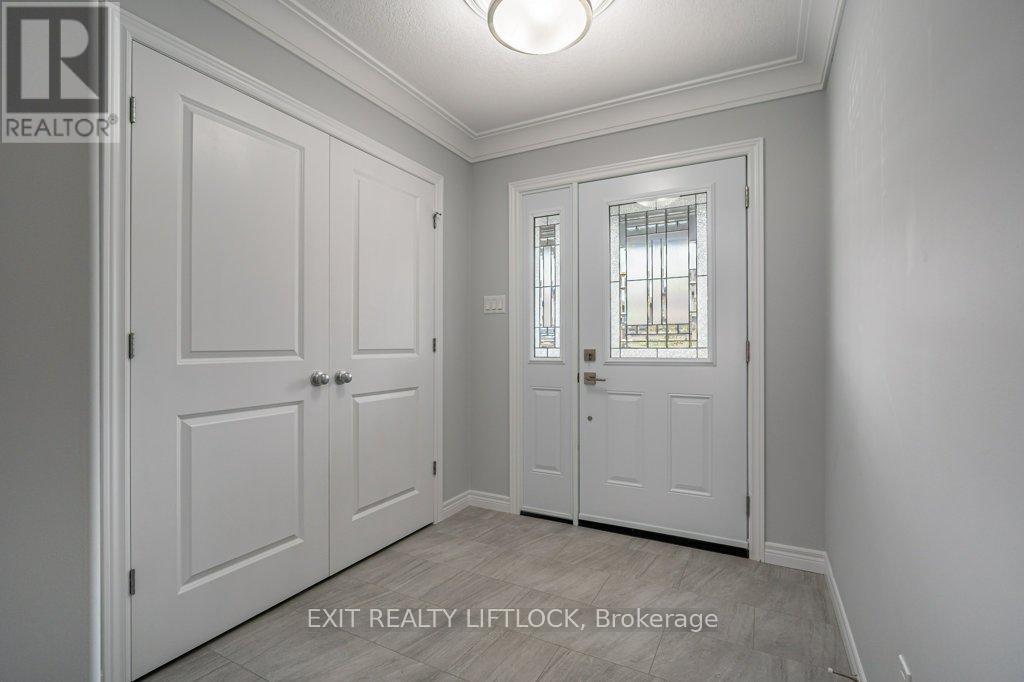 238 O'neil Street, Peterborough, Ontario  K9K 0H1 - Photo 3 - X13635896