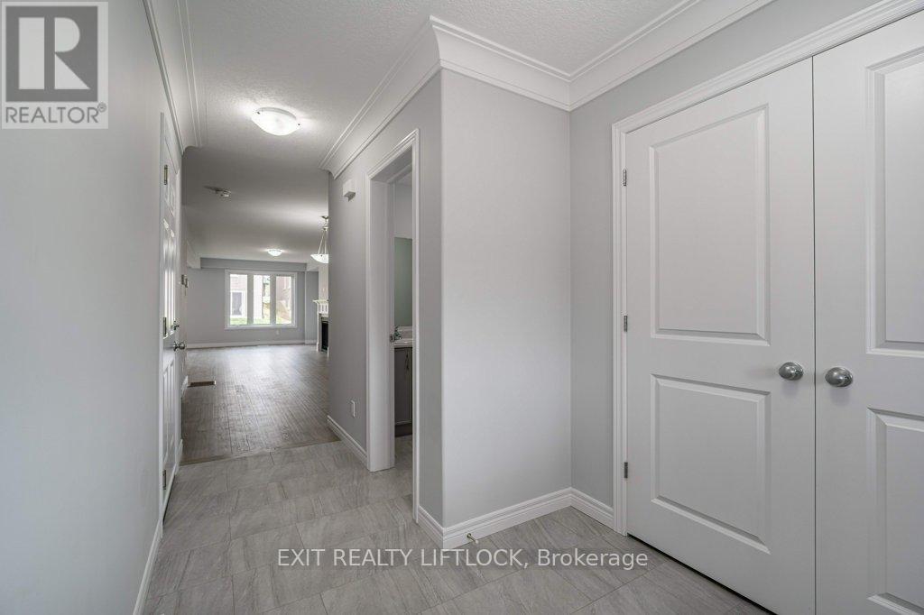 238 O'neil Street, Peterborough, Ontario  K9K 0H1 - Photo 4 - X13635896