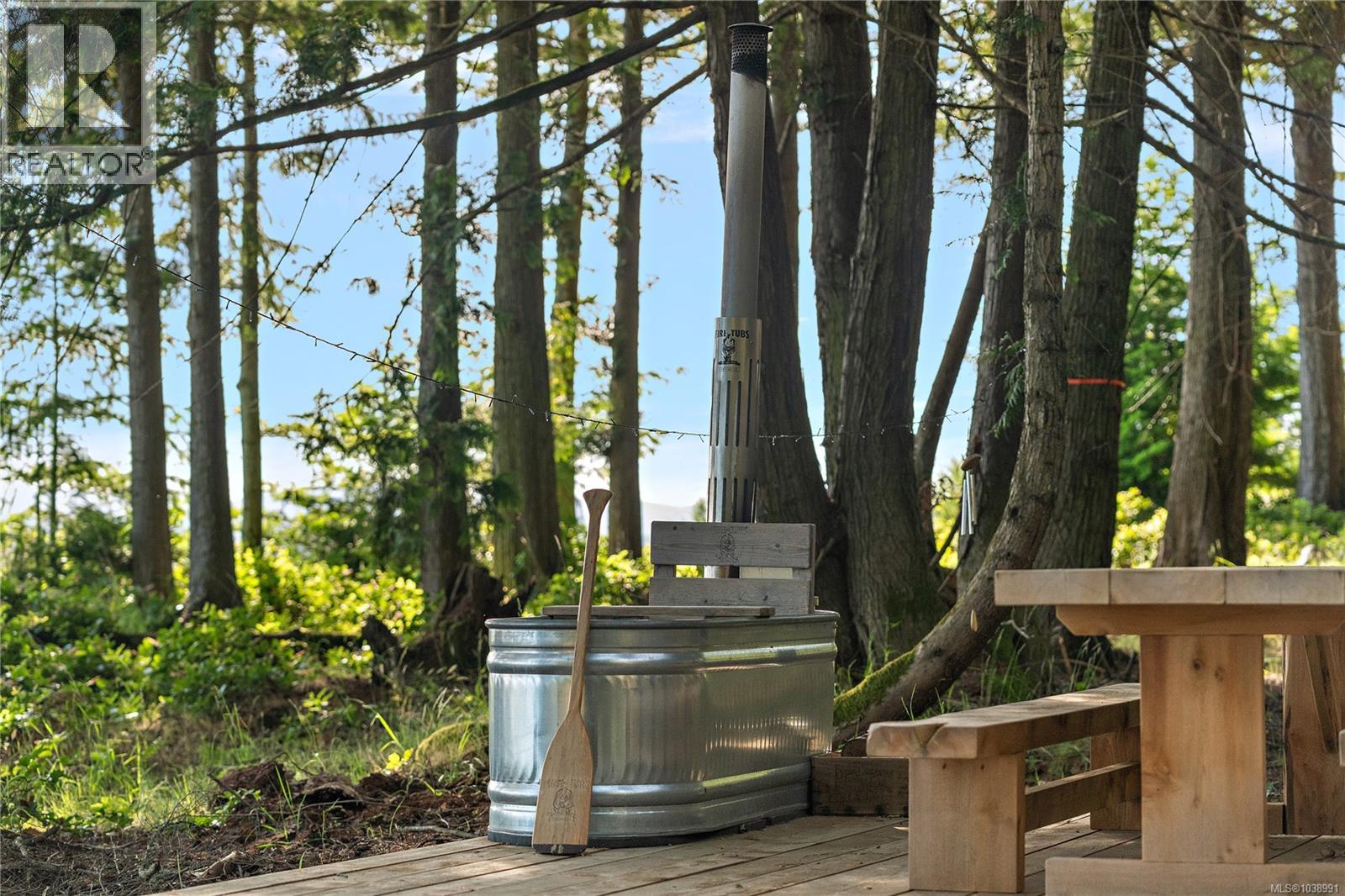 377 Evergreen Lane, Sidney Island, British Columbia  V8L 5Y9 - Photo 4 - 1038991