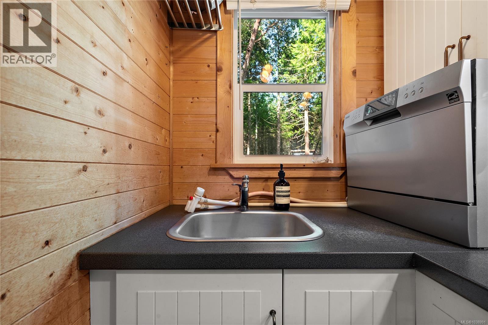 377 Evergreen Lane, Sidney Island, British Columbia  V8L 5Y9 - Photo 24 - 1038991