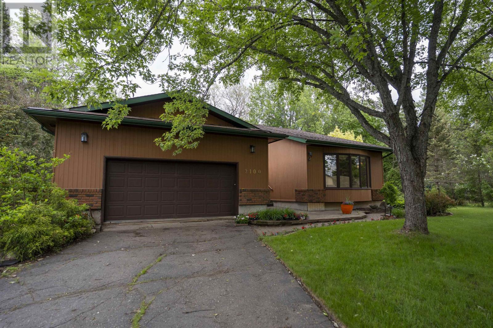 2100 Whitegates Dr, Thunder Bay, Ontario  P7K 1G2 - Photo 2 - TB2601684
