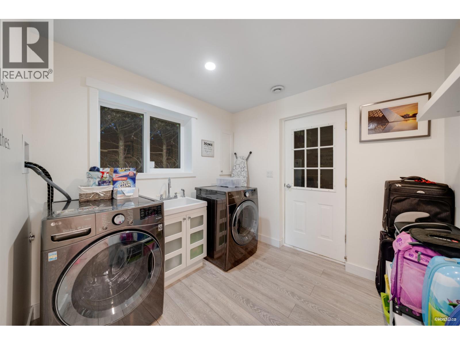 1047 Spar Drive, Coquitlam, British Columbia  V3H 3G9 - Photo 22 - R3151951