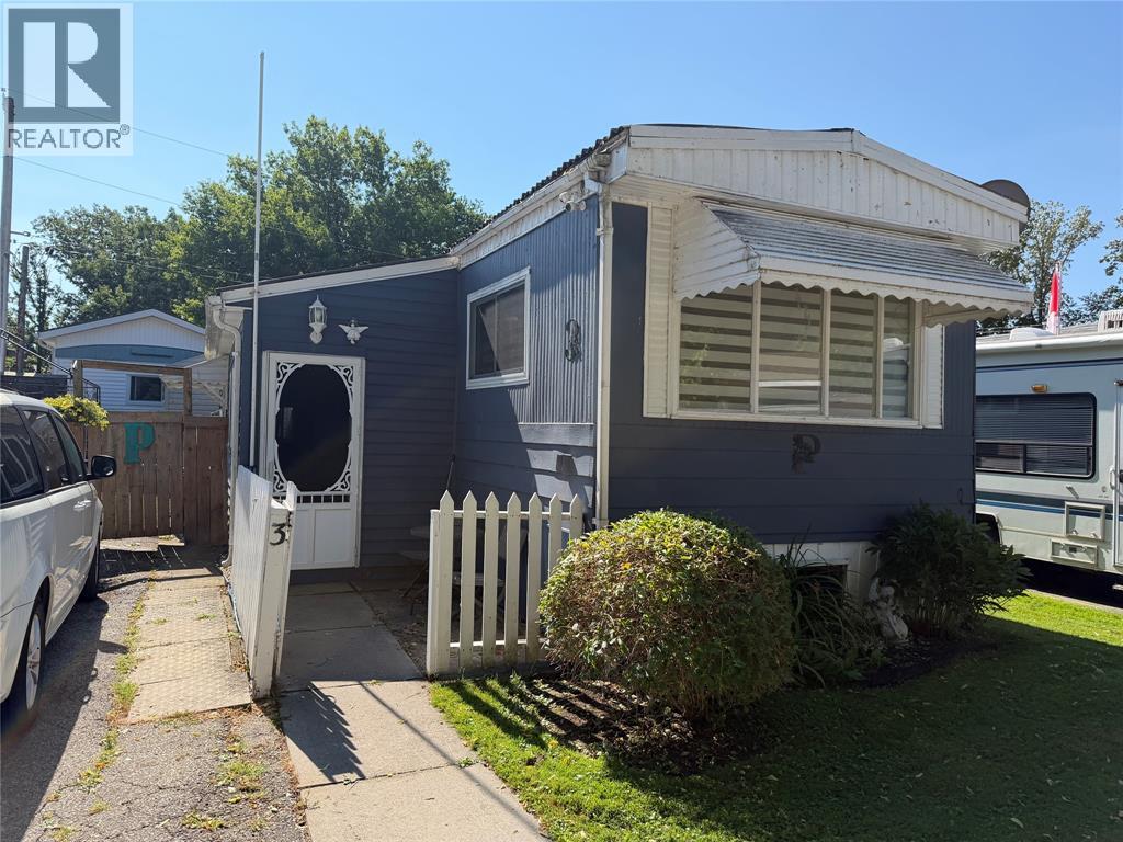 2891 Lakeshore ROAD Unit# 3 Sarnia Ontario Canada N0N1C0 1