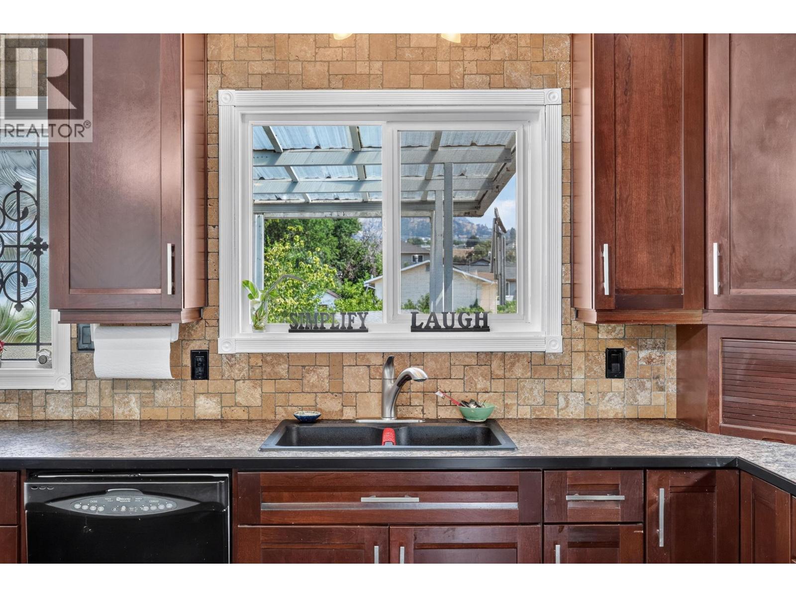 1045 Mitchell Road, Kelowna, British Columbia  V1X 3W7 - Photo 14 - 10396166