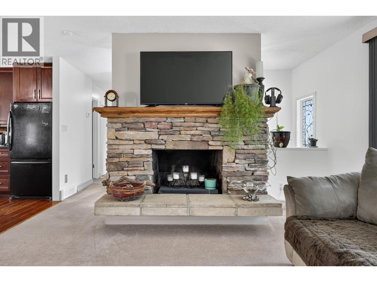 1045 Mitchell Road, Kelowna, British Columbia  V1X 3W7 - Photo 8 - 10396166