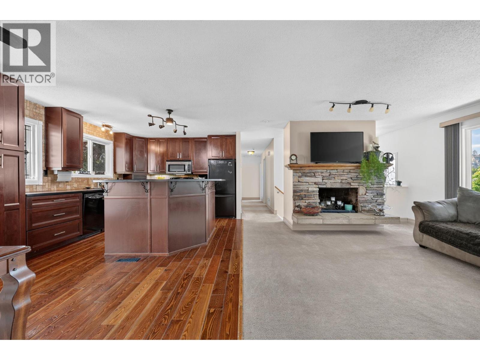 1045 Mitchell Road, Kelowna, British Columbia  V1X 3W7 - Photo 10 - 10396166