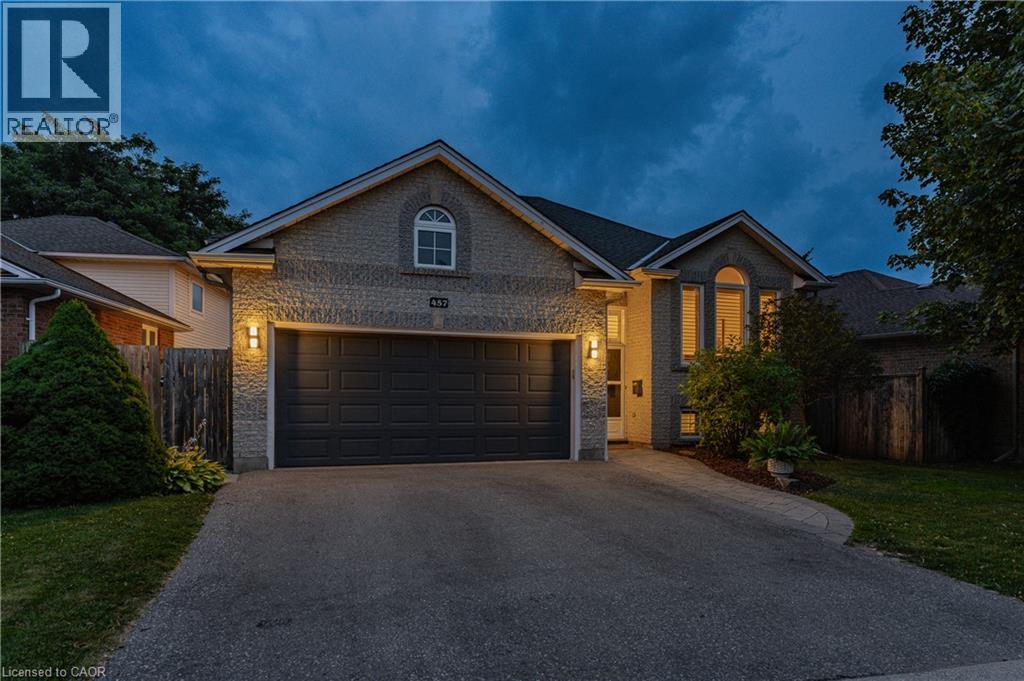 457 Eastbridge Boulevard, Waterloo, Ontario  N2K 3Y4 - Photo 3 - 40853074