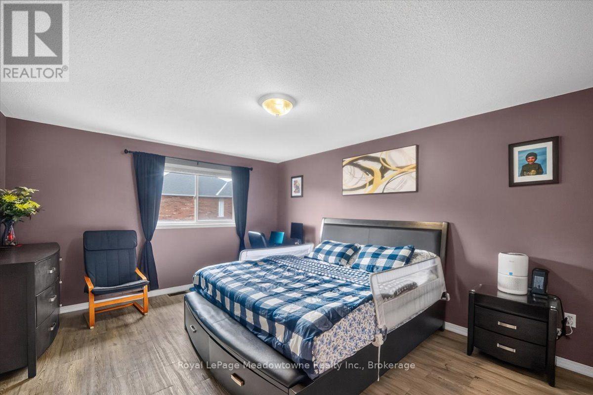 1138 Charlton Way, Milton (De Dempsey), Ontario  L9T 5Y8 - Photo 10 - W13635906