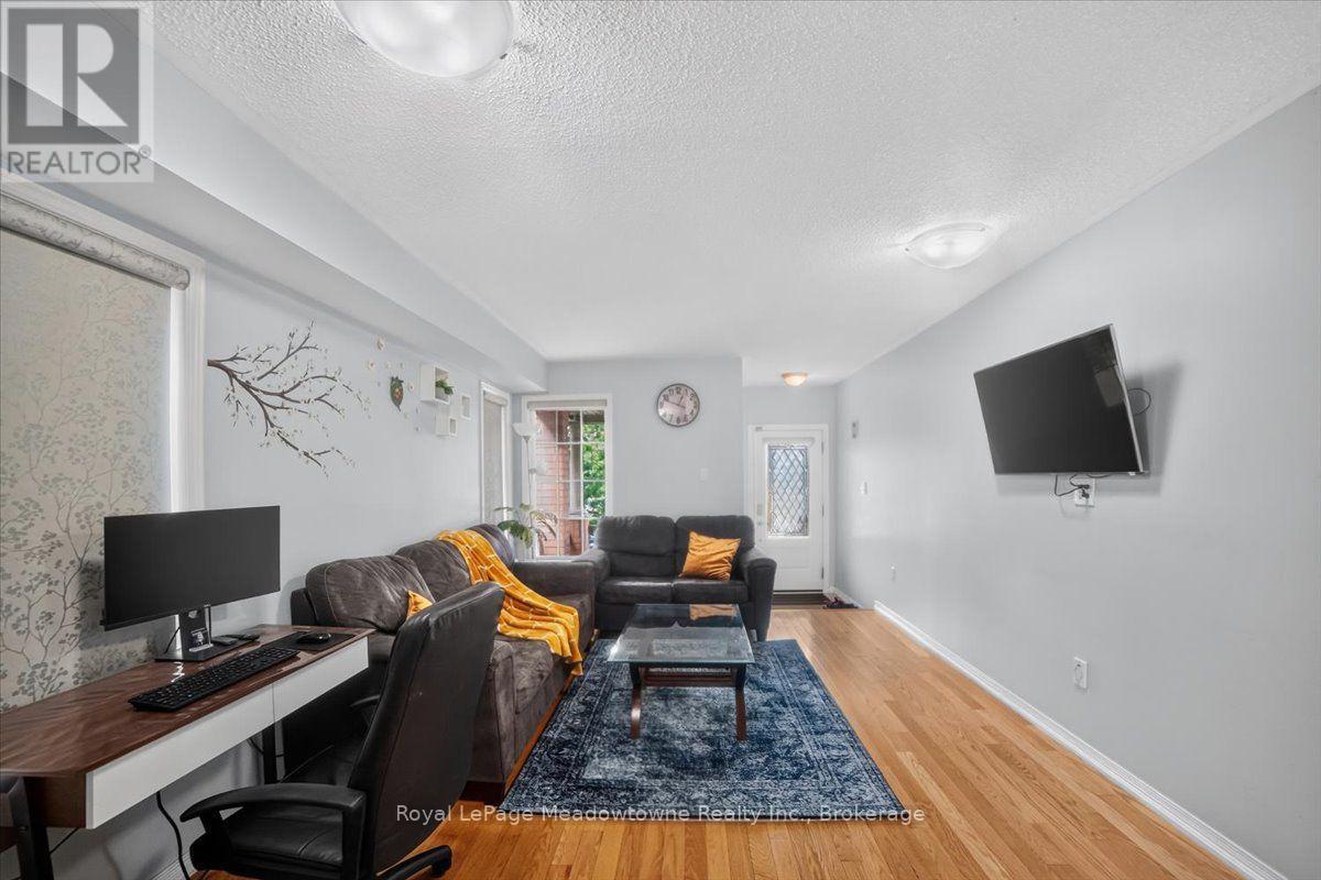 1138 Charlton Way, Milton (De Dempsey), Ontario  L9T 5Y8 - Photo 2 - W13635906