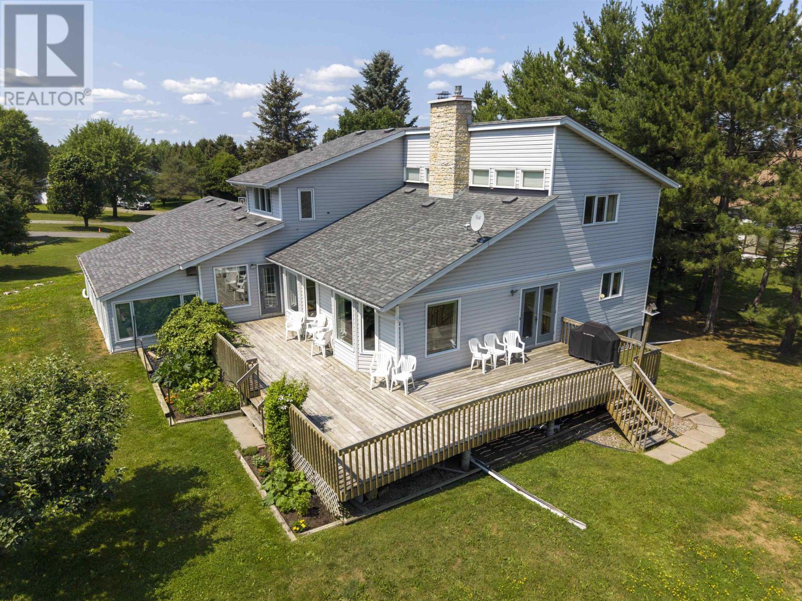 4306 Oak Heights Pl, Thunder Bay, Ontario  P7J 1A8 - Photo 3 - TB2602230