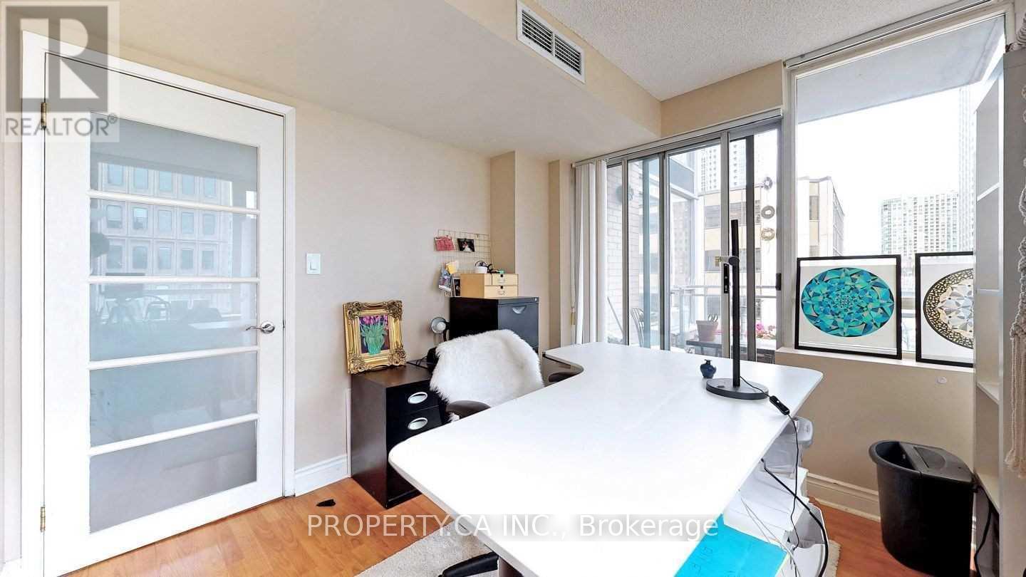 1110 - 80 Cumberland Street, Toronto (Annex), Ontario  M5R 3V1 - Photo 9 - C13635856