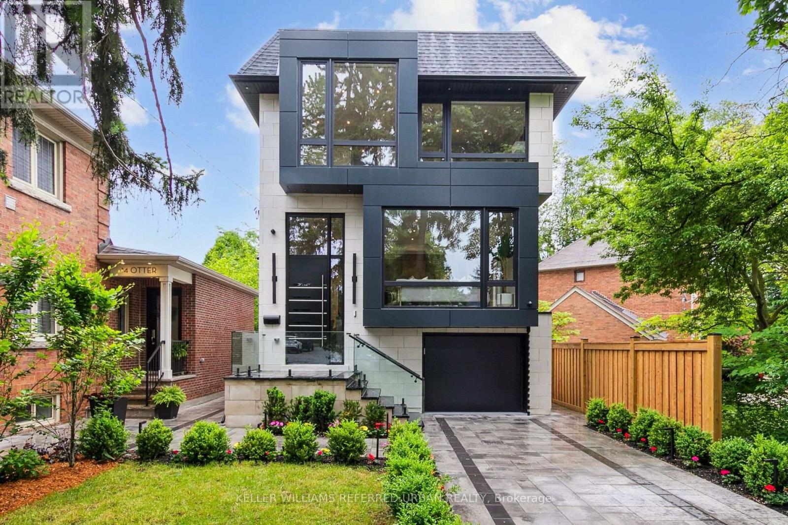 <div class="slider-price">$3,688,000</div><p>12 Otter Crescent, Toronto, Ontario</p>