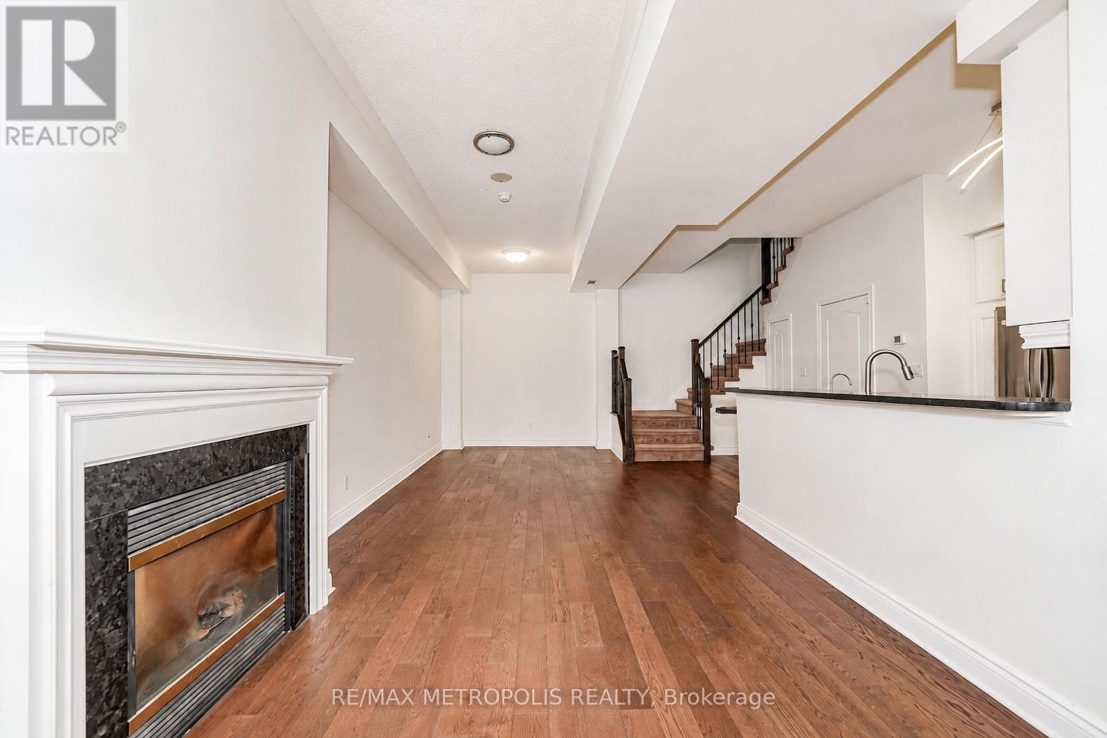 Th13 - 3 Rean Drive, Toronto, Ontario  M2K 3C2 - Photo 12 - C13635884