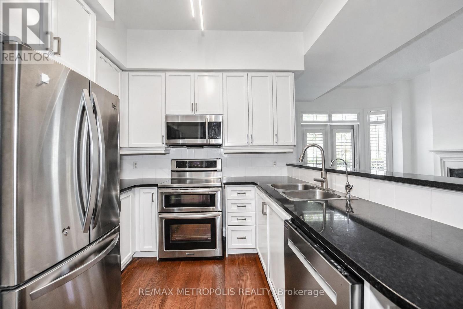 Th13 - 3 Rean Drive, Toronto, Ontario  M2K 3C2 - Photo 17 - C13635884
