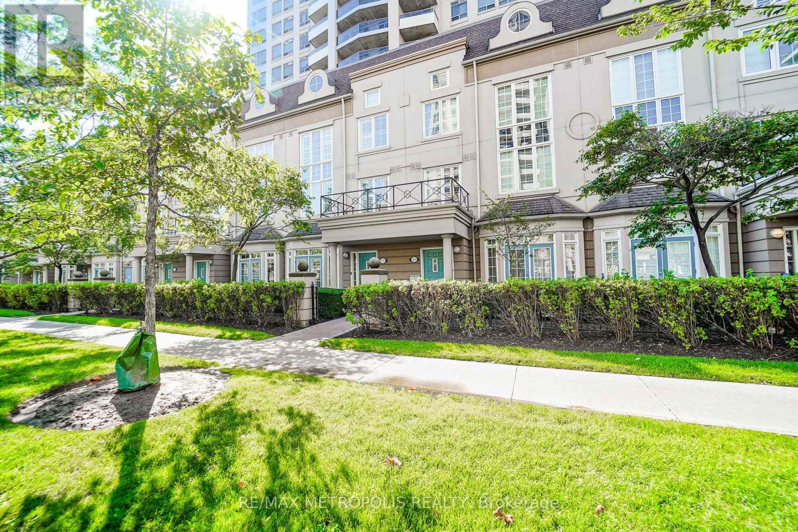 Th13 - 3 Rean Drive, Toronto, Ontario  M2K 3C2 - Photo 2 - C13635884