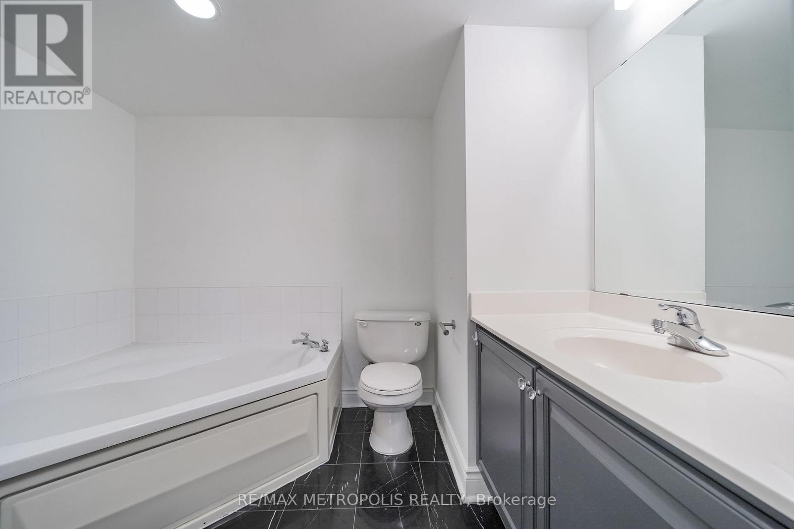 Th13 - 3 Rean Drive, Toronto, Ontario  M2K 3C2 - Photo 29 - C13635884