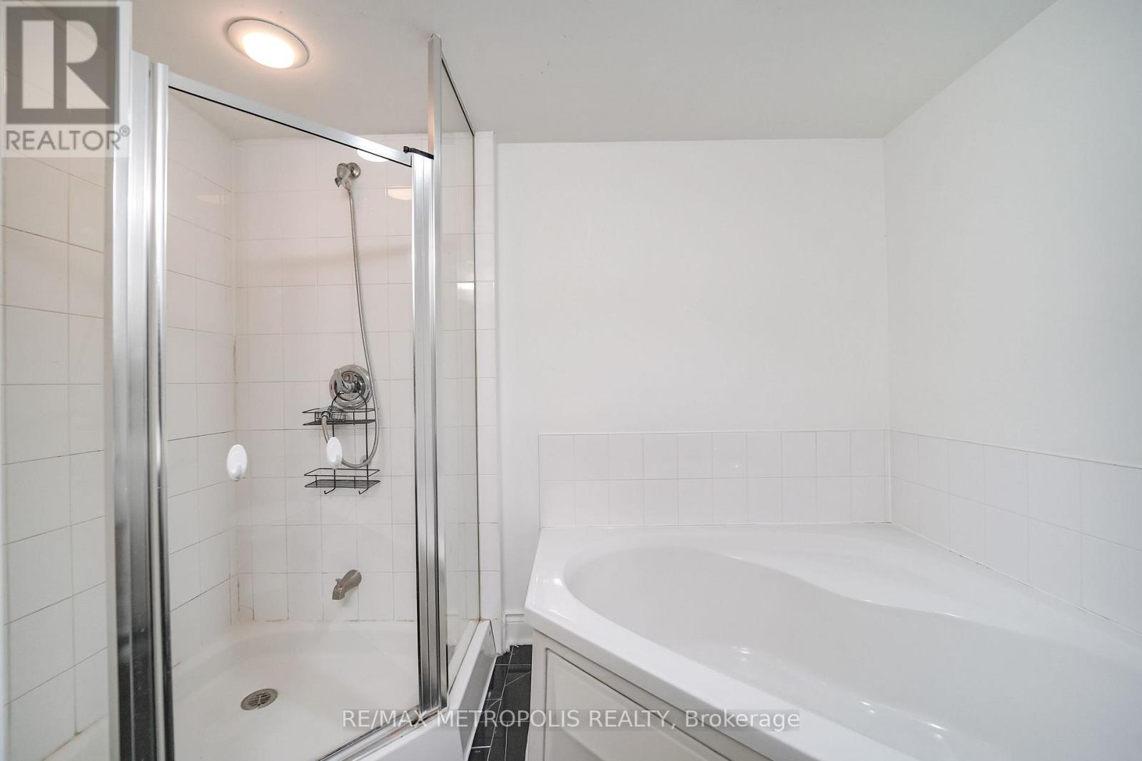 Th13 - 3 Rean Drive, Toronto, Ontario  M2K 3C2 - Photo 30 - C13635884