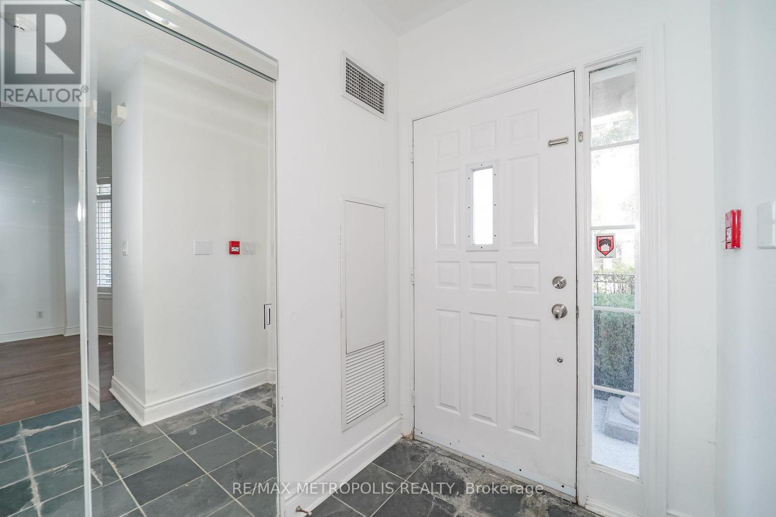 Th13 - 3 Rean Drive, Toronto, Ontario  M2K 3C2 - Photo 8 - C13635884
