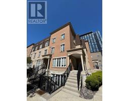 425 - 34 WESTERN BATTERY ROAD, Toronto, Ontario