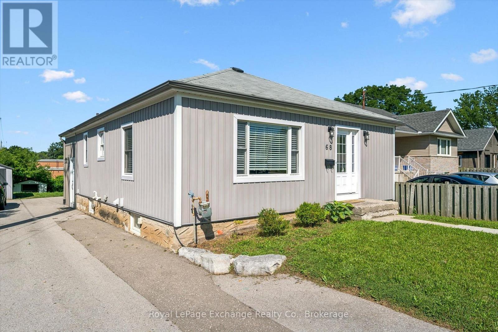 68 ELGIN STREET S, Cambridge, Ontario