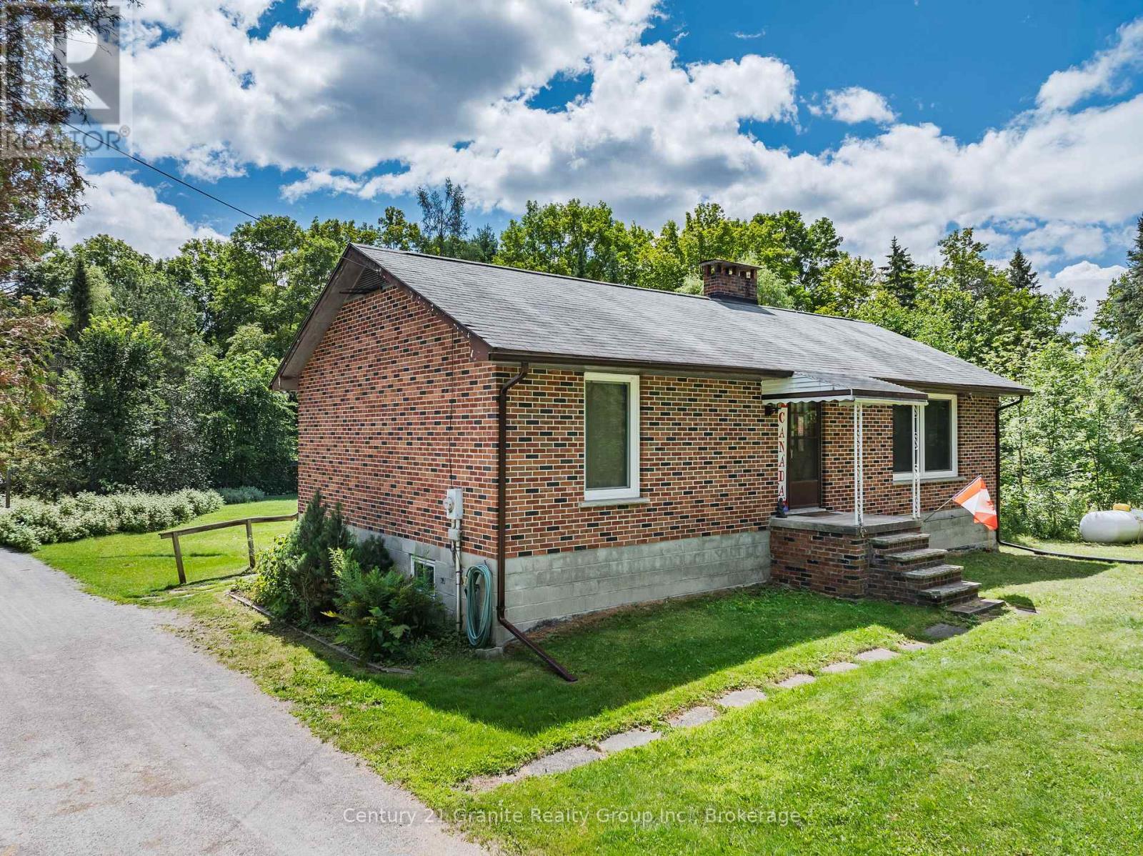 4924 Monck Road, Kawartha Lakes, Ontario  K0M 2A0 - Photo 2 - X13636076
