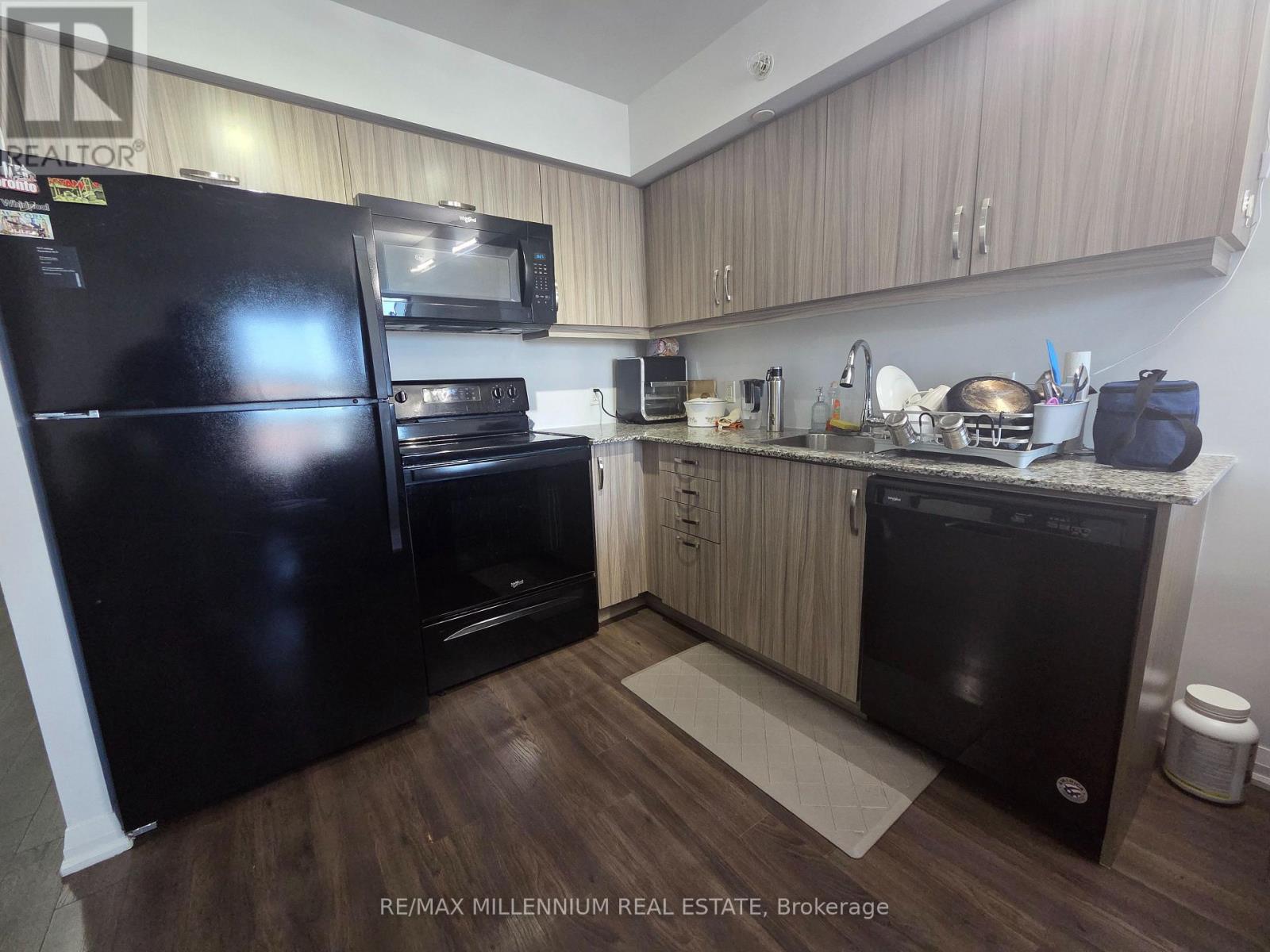 214 - 30 Meadowglen Place, Toronto, Ontario  M1G 0A6 - Photo 3 - E13635850