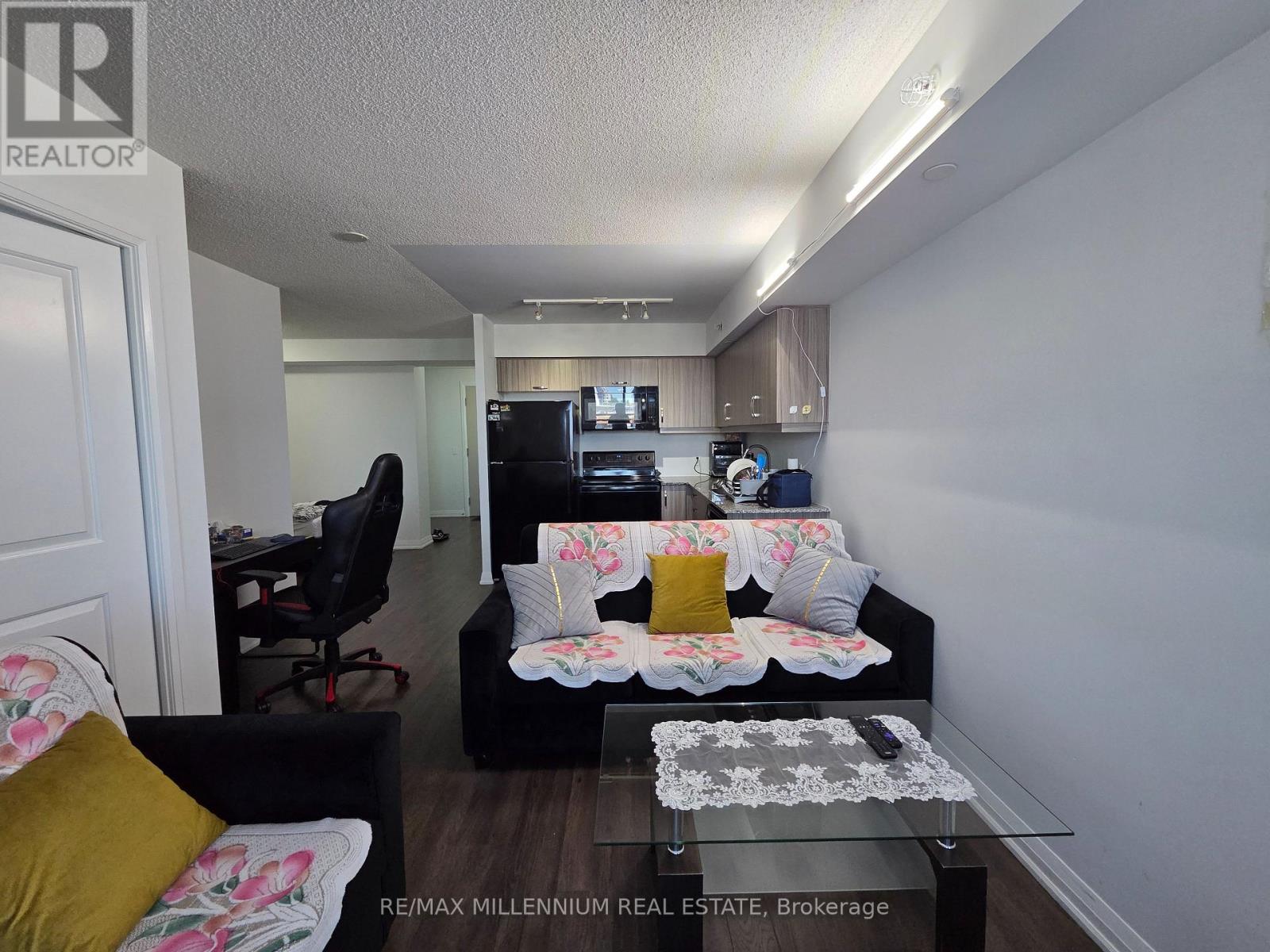 214 - 30 Meadowglen Place, Toronto, Ontario  M1G 0A6 - Photo 6 - E13635850
