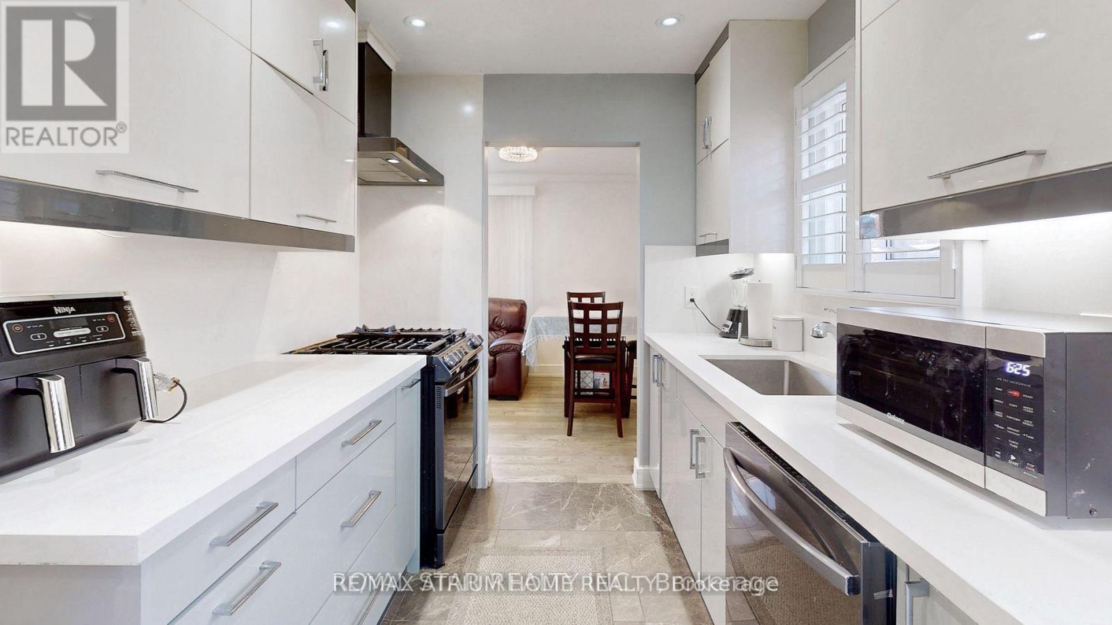 Main - 257 John Tabor Trail, Toronto, Ontario  M1B 2R8 - Photo 25 - E13635868