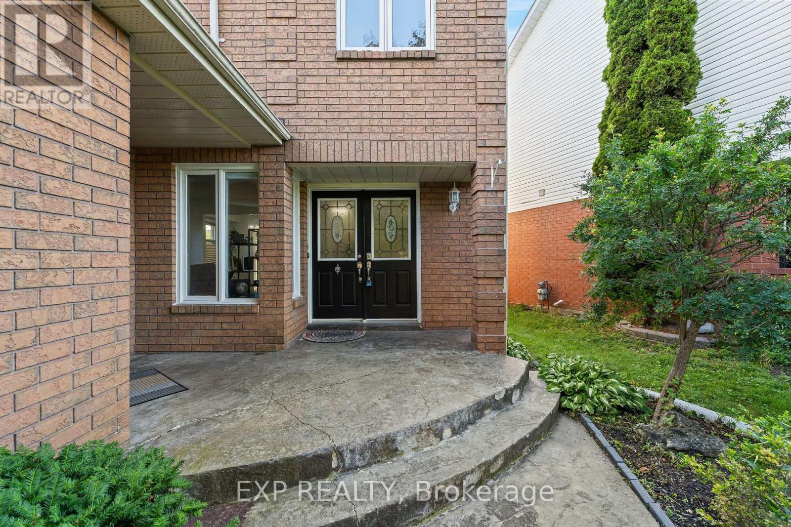 10 Elephant Hill Drive, Clarington, Ontario  L1C 4M5 - Photo 7 - E13635960