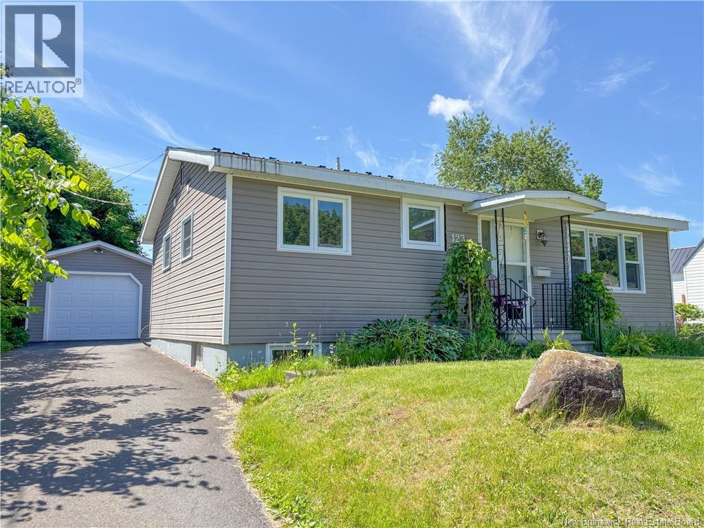 123 Cambridge Street, Woodstock, New Brunswick  E7M 1E1 - Photo 5 - NB142219