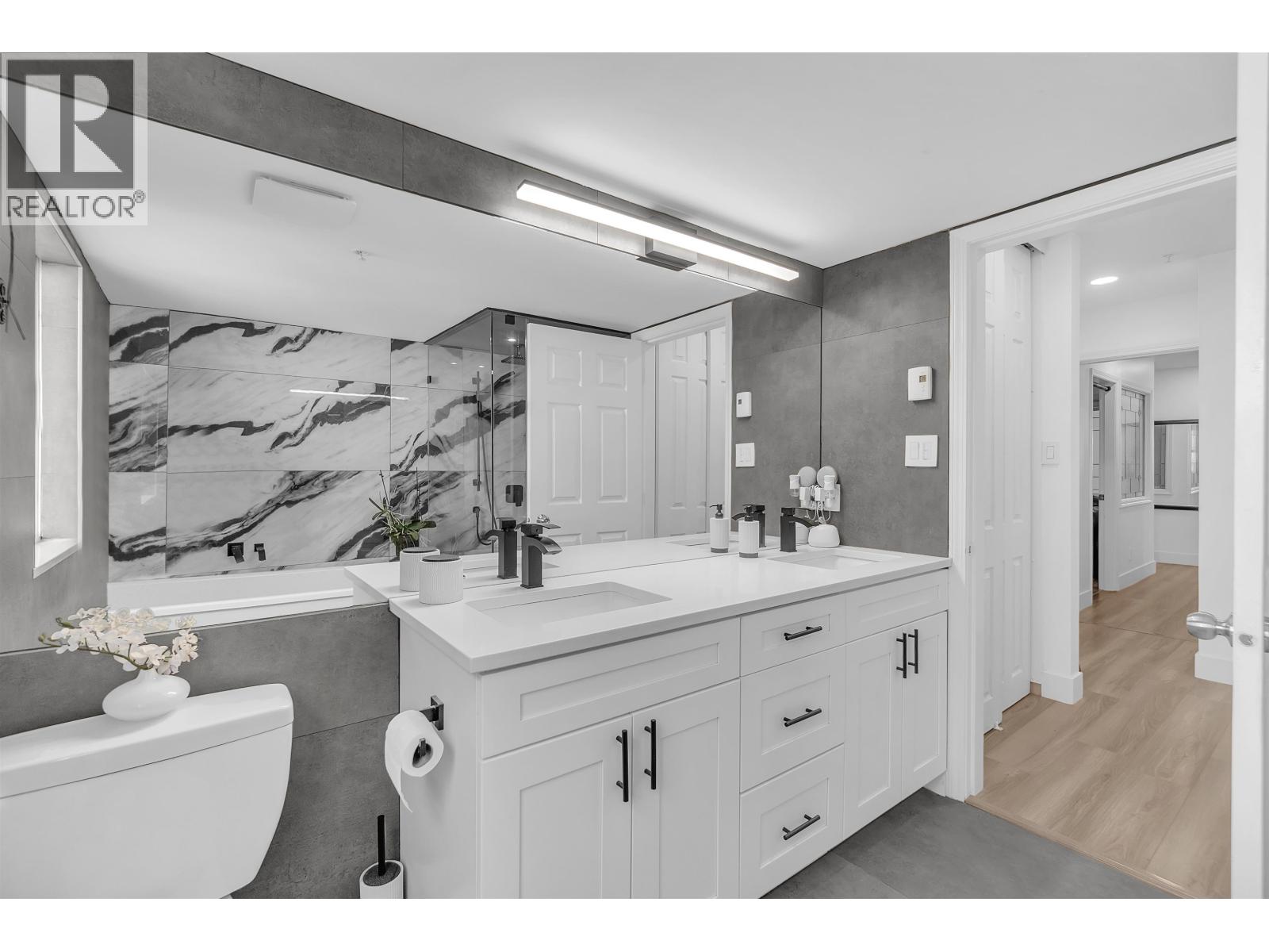 8 2425 Edgemont Boulevard, North Vancouver, British Columbia  V7P 2L2 - Photo 28 - R3144097