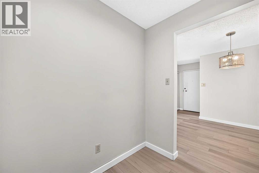 6102, 315 Southampton Drive SW, Calgary, Alberta T2W 2T6 - Photo 6 - A2320287
