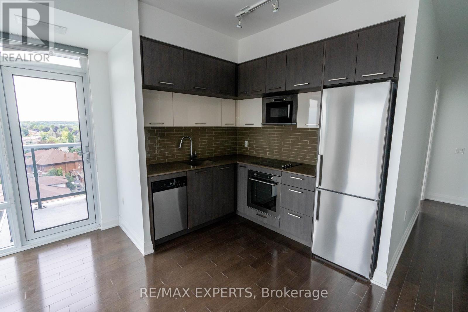 714 - 4800 Highway 7, Vaughan, Ontario L4L 1H8 - Photo 2 - N13635902