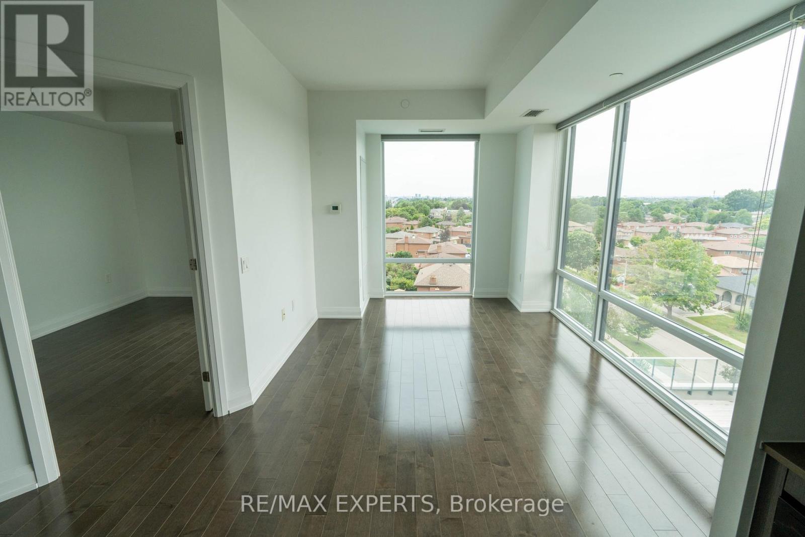 714 - 4800 Highway 7, Vaughan, Ontario L4L 1H8 - Photo 3 - N13635902