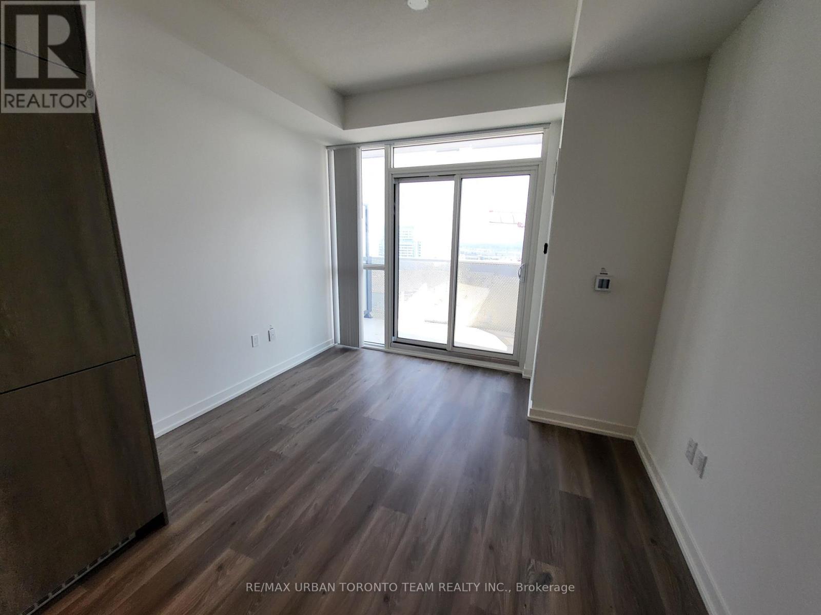 1612 - 28 Interchange Way, Vaughan, Ontario  L4K 0P8 - Photo 12 - N13636052