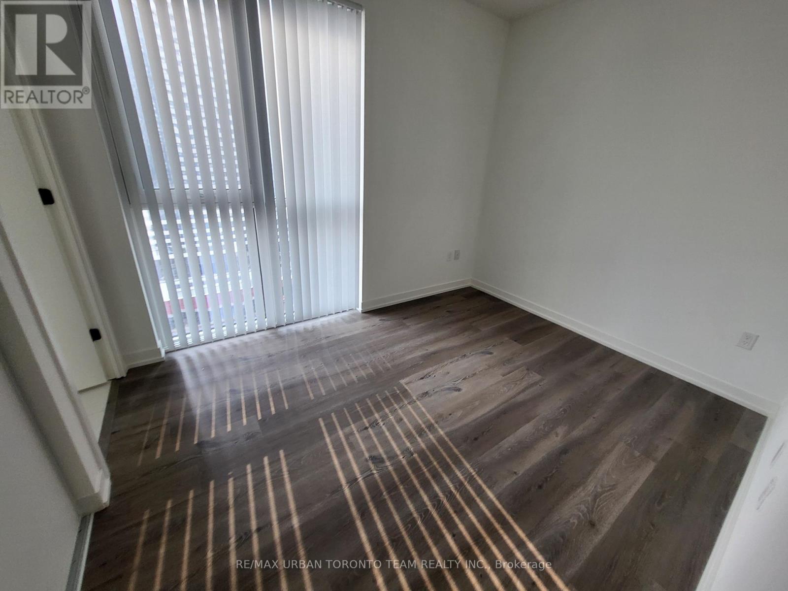 1612 - 28 Interchange Way, Vaughan, Ontario  L4K 0P8 - Photo 9 - N13636052