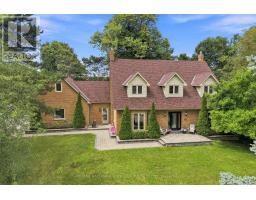111 WHISPERING PINE TRAIL, Aurora, Ontario