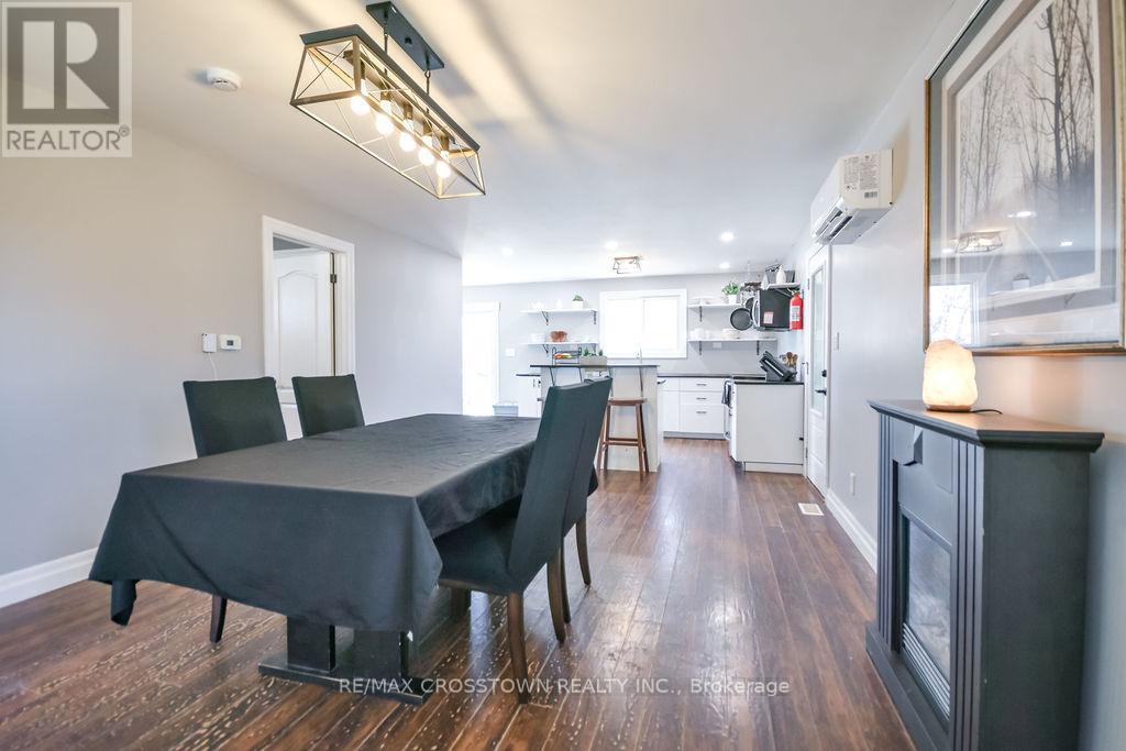 461 Barnes Avenue, Tay, Ontario  L0K 1R0 - Photo 10 - S13635900