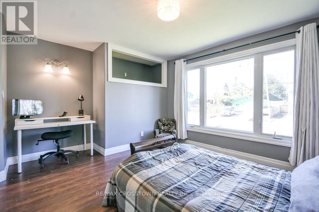 461 Barnes Avenue, Tay, Ontario  L0K 1R0 - Photo 22 - S13635900